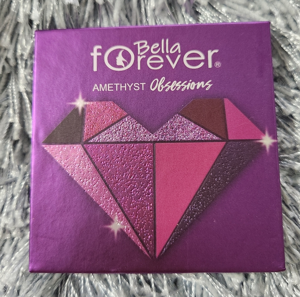 Bella Forever Amethyst Obsessions Eyeshadow Palette